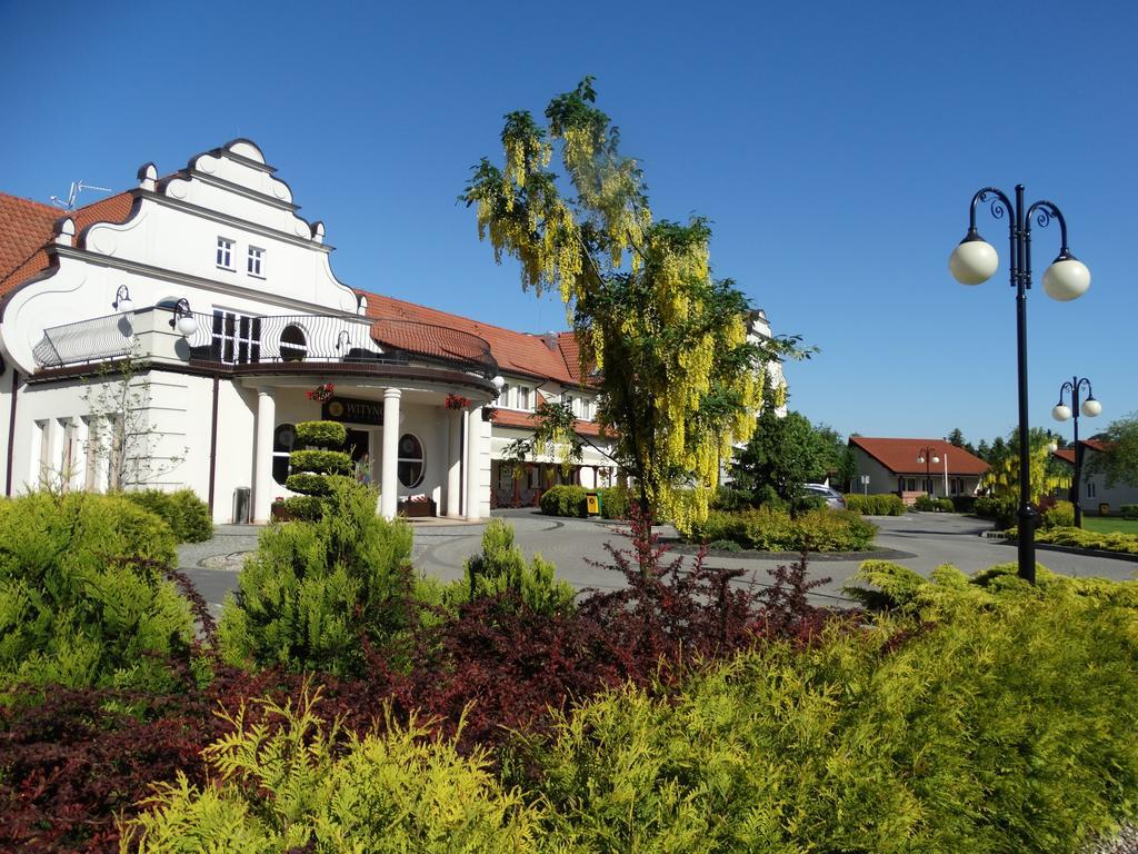 Ślesin Hotel Wityng מראה חיצוני תמונה