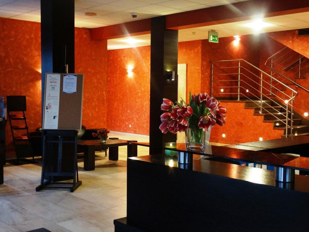 Ślesin Hotel Wityng מראה חיצוני תמונה